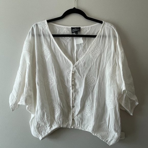 Ivory Button/Eyelet Cropped Blouse - Picture 1 of 5